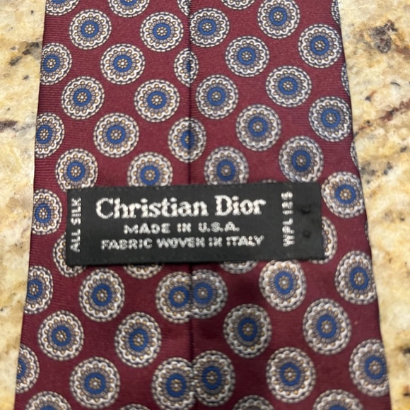 Christian Dior - Picture 3 of 3